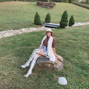 Meet your Posher, Sandy